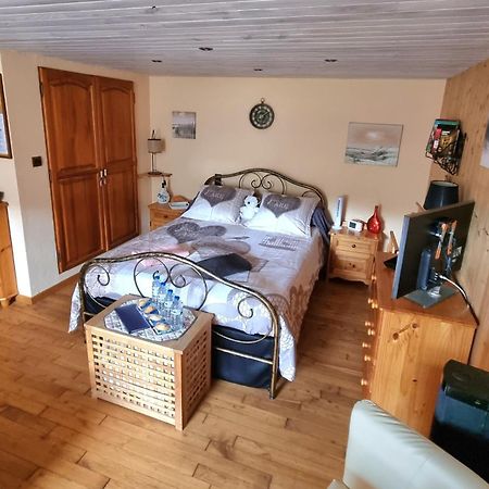 PluméliauTy Cosy, Chambre Priveeアパートメント 部屋 写真